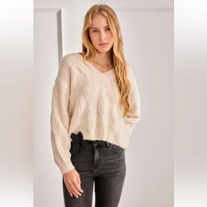New NKN Nekane Ivory V-Neck Sweater Size M/L Retail $127